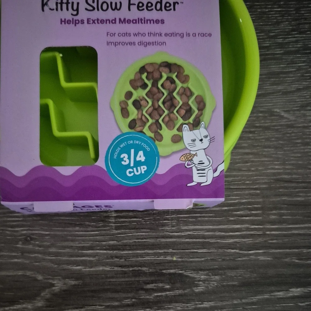 NEW - Petstages Kitty Slow Feeder Cat Bowl Holds 3/4 Cup of Wet/Dry Food